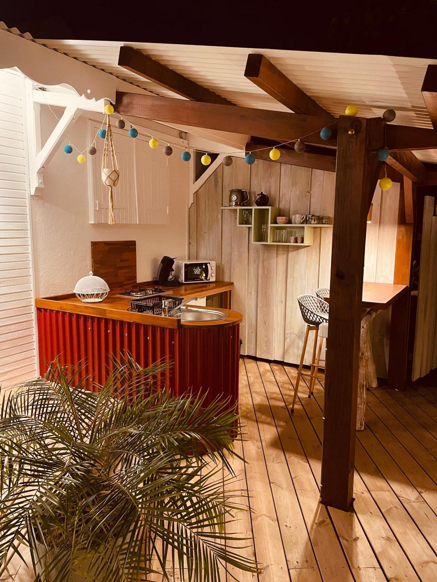 Les Coulirooms - Suite Avec Jacuzzi Et Grande Terrasse Sainte-Anne  Luaran gambar
