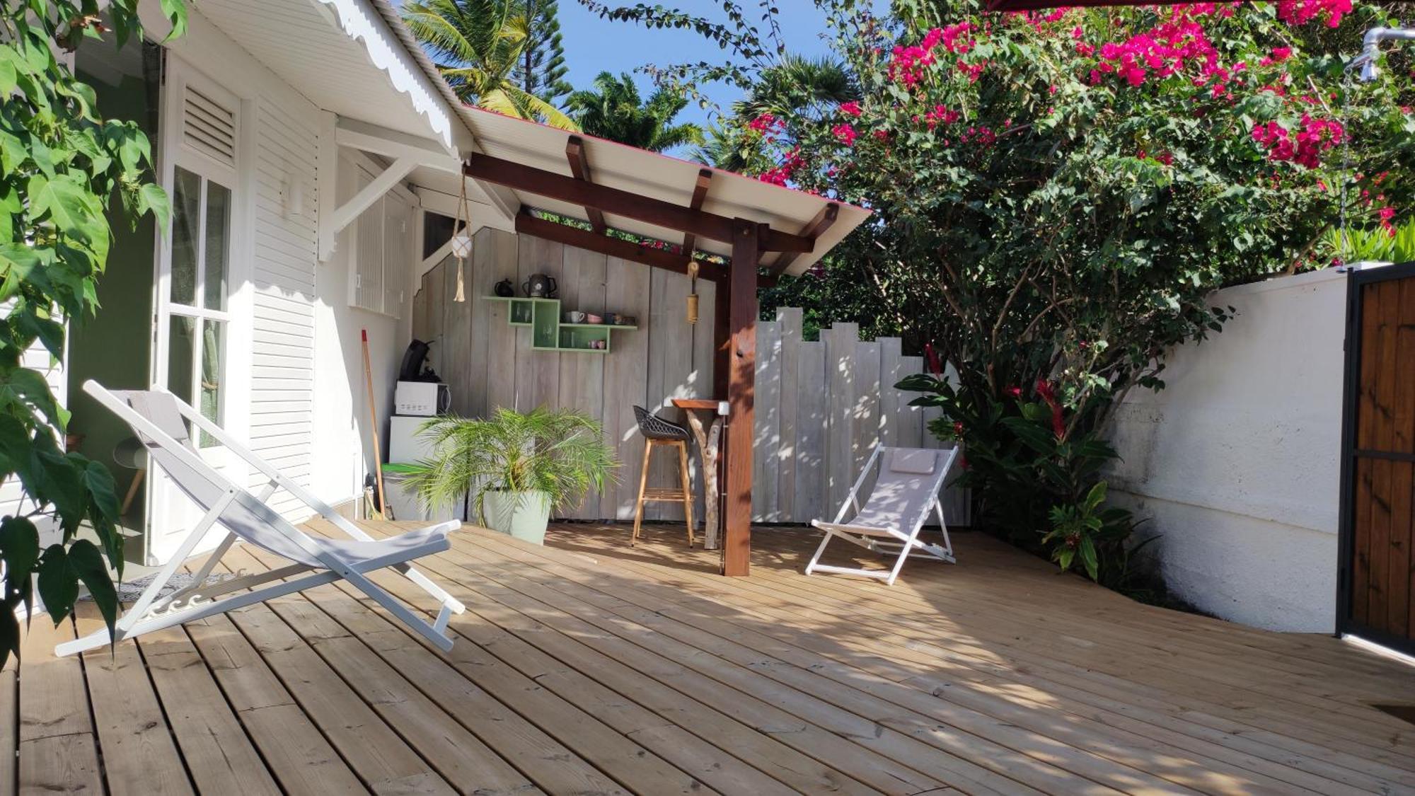 Les Coulirooms - Suite Avec Jacuzzi Et Grande Terrasse Sainte-Anne  Luaran gambar