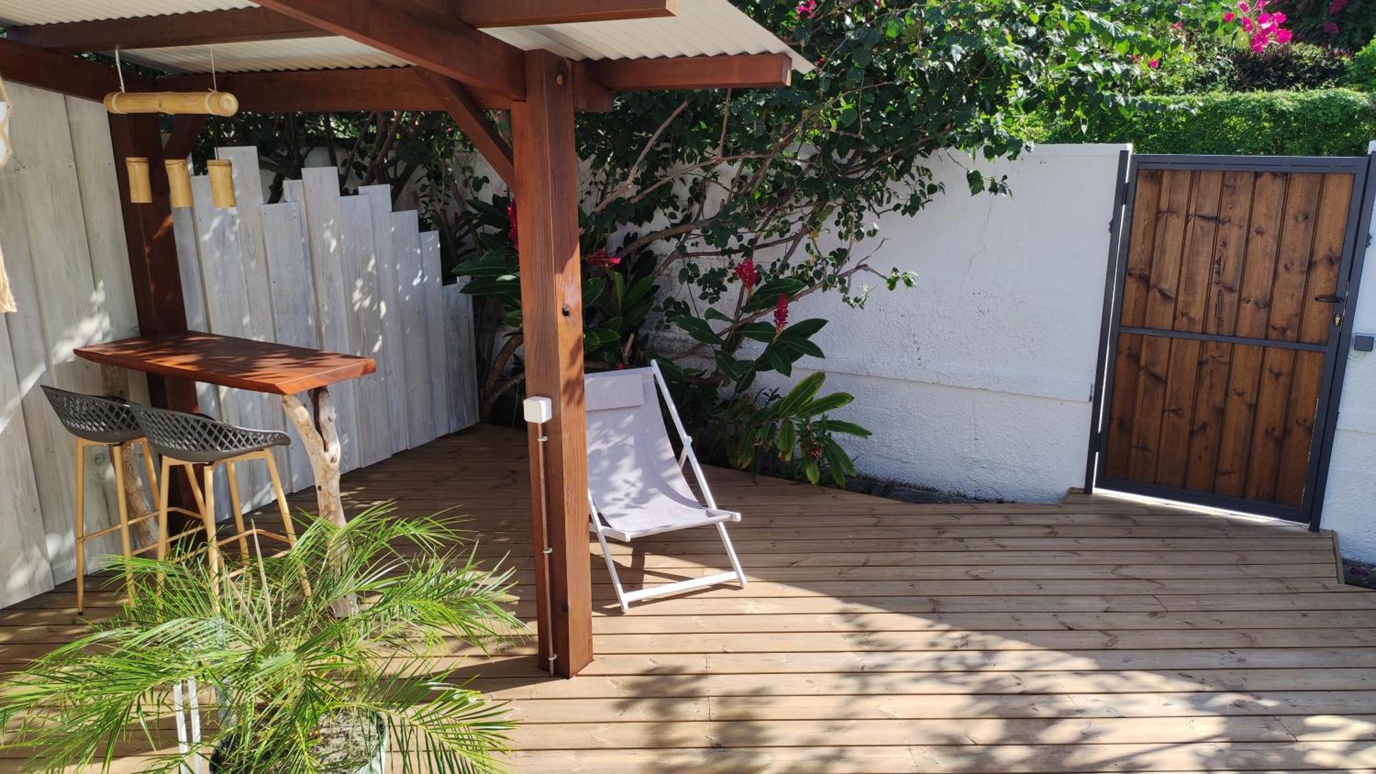 Les Coulirooms - Suite Avec Jacuzzi Et Grande Terrasse Sainte-Anne  Luaran gambar