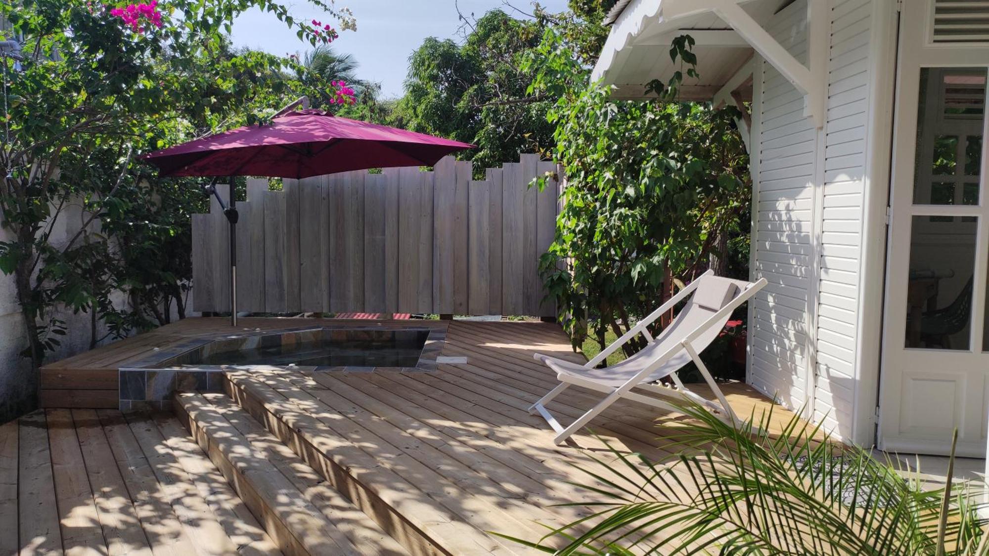 Les Coulirooms - Suite Avec Jacuzzi Et Grande Terrasse Sainte-Anne  Luaran gambar